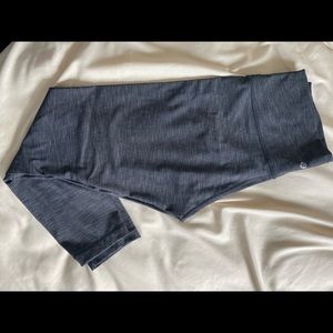 Size 10 lululemon wunder under luxtreme